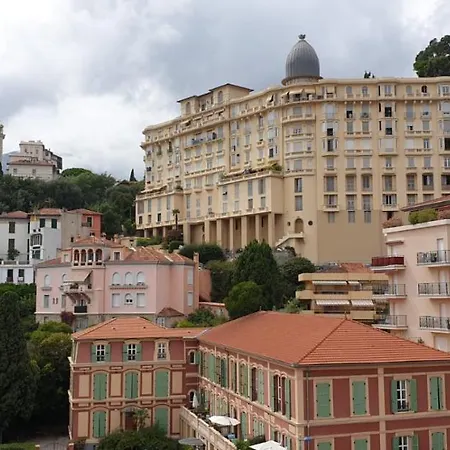 Le Castel *